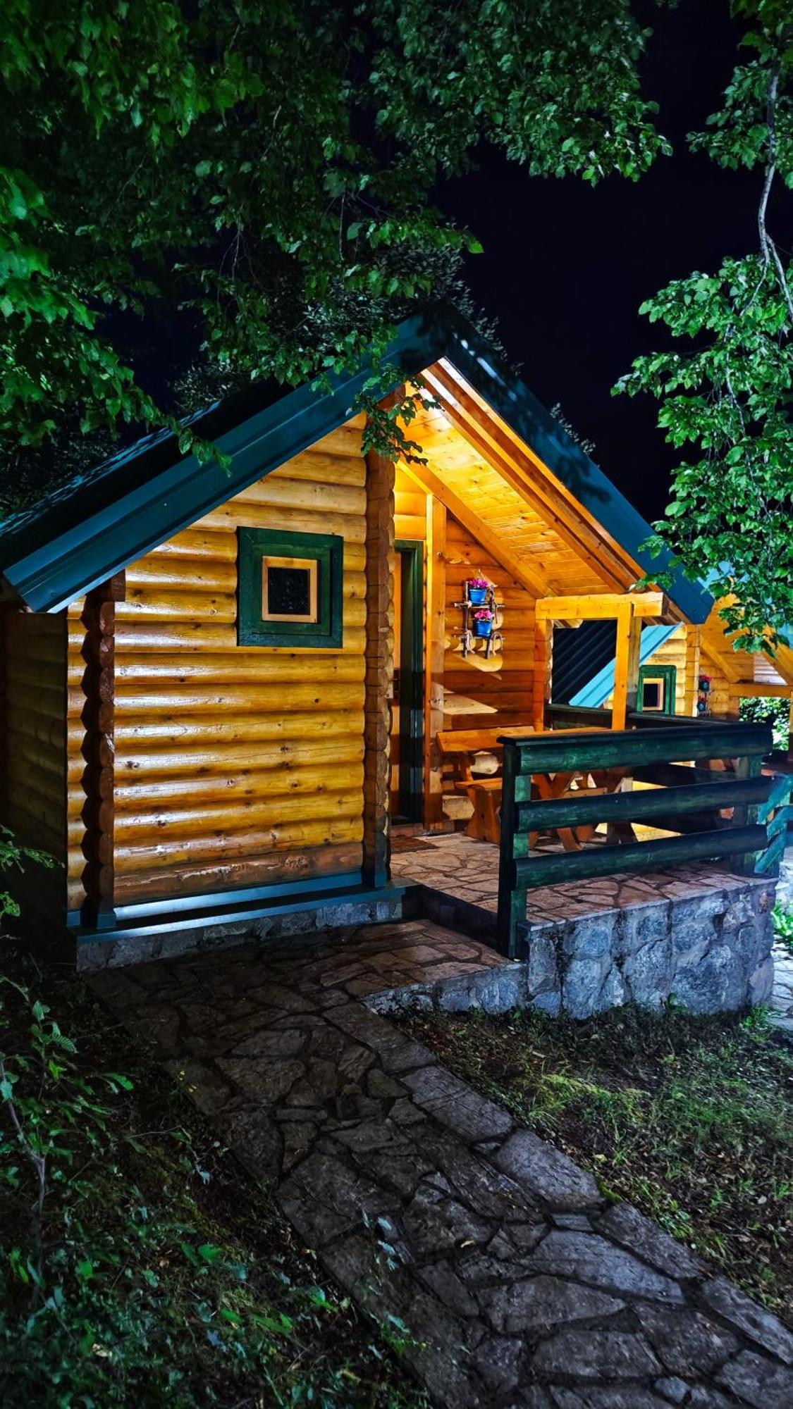 Kozak Apartments & Restaurant Мойковац Екстериор снимка