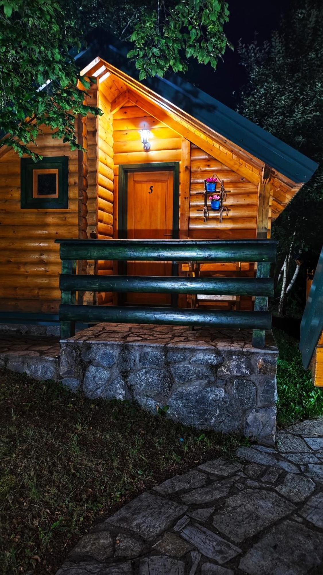 Kozak Apartments & Restaurant Мойковац Екстериор снимка