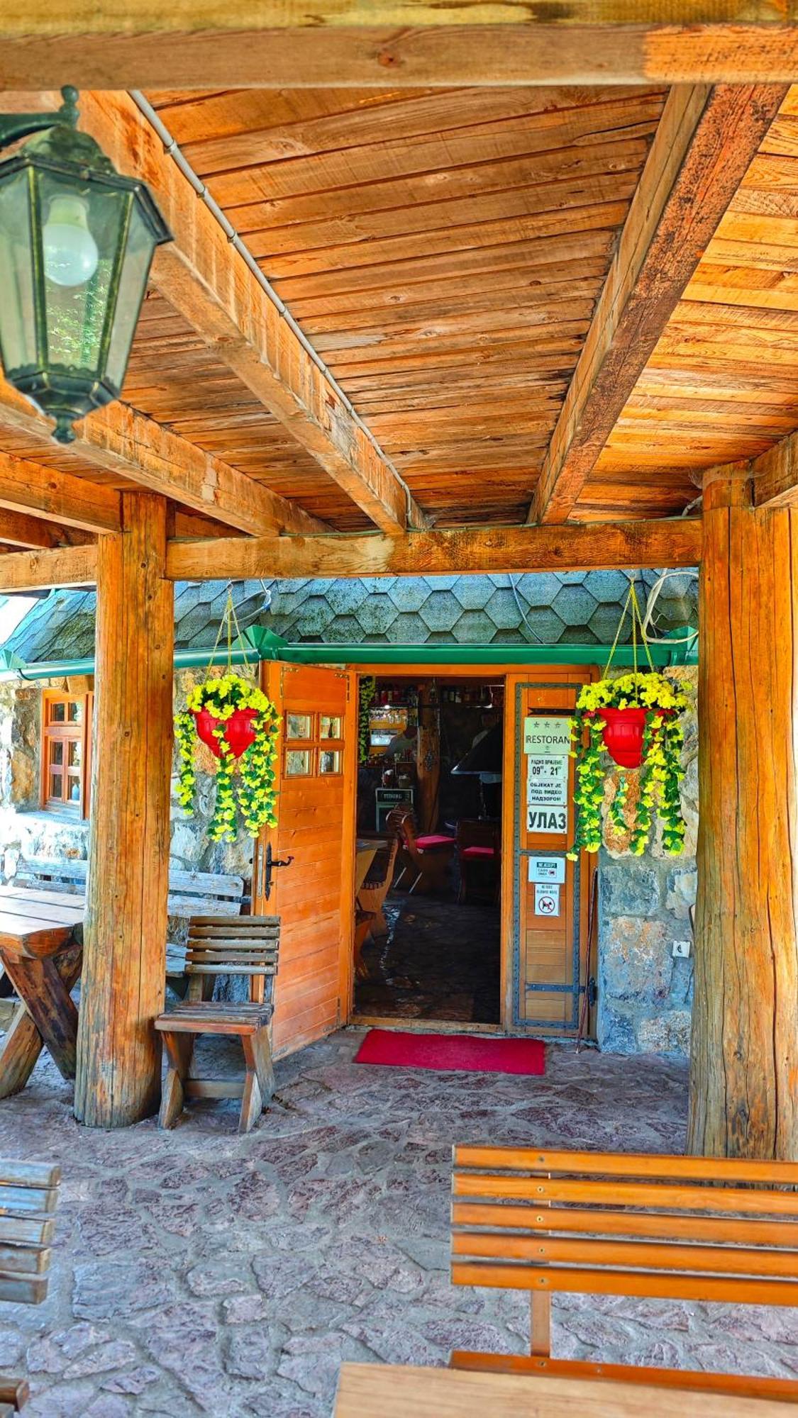 Kozak Apartments & Restaurant Мойковац Екстериор снимка